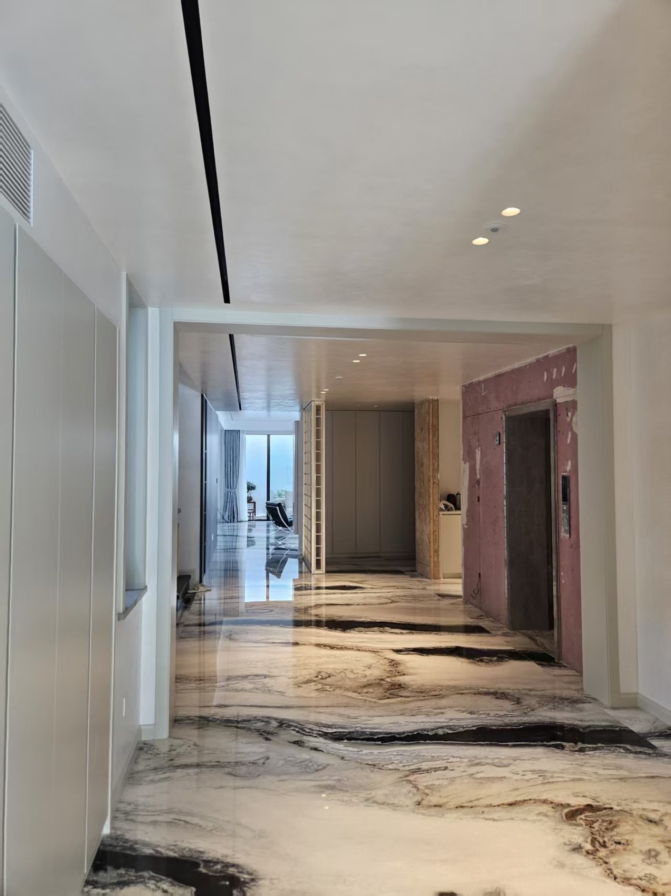 走廊连续线性风口完成实景